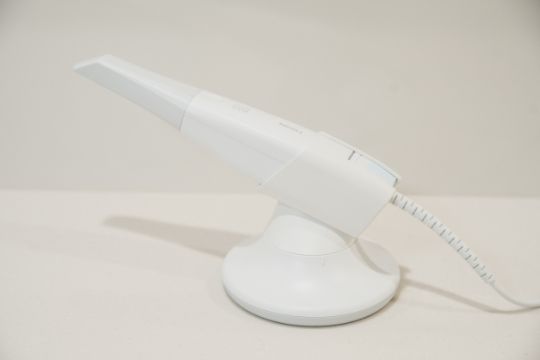口腔内スキャナー